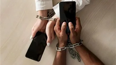 عقوبة الإزعاج والتواصل باستخدام وسائل غير قانونية عقوبة الإزعاج والتواصل باستخدام وسائل غير قانونية