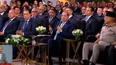الرئيس السيسي: قلة الموارد المالية تعد عائقًا أساسيًا أمام استصلاح الأراضي وتحقيق المشاريع الوطنية الرئيس السيسي: قلة الموارد المالية تعد عائقًا أساسيًا أمام استصلاح الأراضي وتحقيق المشاريع الوطنية