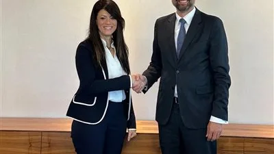وزيرة التخطيط تستعرض مع رئيس صندوق التنمية الزراعية الدولي جهود تعزيز التنمية في القطاعين الزراعي والريفي وزيرة التخطيط تستعرض مع رئيس صندوق التنمية الزراعية الدولي جهود تعزيز التنمية في القطاعين الزراعي والريفي