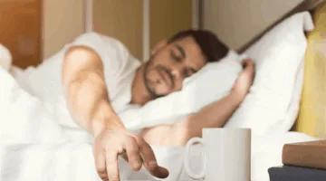 لماذا يجب عليك التخلي عن زر الغفوة في الصباح؟ الفوائد قليلة مقابل الأضرار.