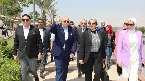 محافظ بني سويف يرافق رئيسة المجلس القومي للمرأة في جولة استكشافية على الممشى السياحي بالكورنيش محافظ بني سويف يرافق رئيسة المجلس القومي للمرأة في جولة استكشافية على الممشى السياحي بالكورنيش