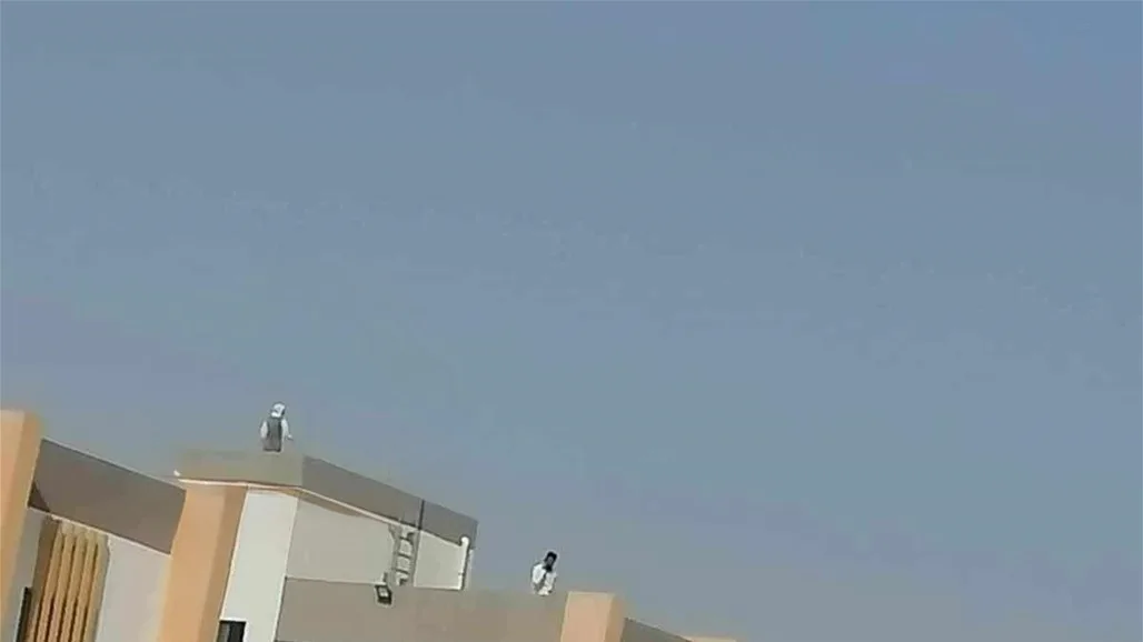 طالبة تواجه ضغوط امتحان اللغة الإنجليزية وتحاول الانتحار من مرتفع في المثنى (صورة) طالبة تواجه ضغوط امتحان اللغة الإنجليزية وتحاول الانتحار من مرتفع في المثنى (صورة)