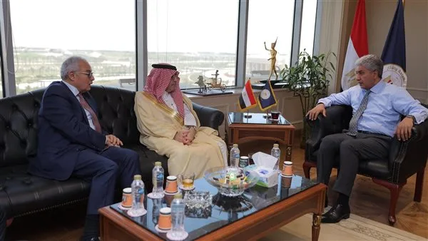 وزير السياحة والآثار يناقش مع رئيس المنظمة العربية للسياحة التحضيرات لمؤتمر “مساهمة المصارف في تعزيز السياحة العربية” في القاهرة وزير السياحة والآثار يناقش مع رئيس المنظمة العربية للسياحة التحضيرات لمؤتمر “مساهمة المصارف في تعزيز السياحة العربية” في القاهرة