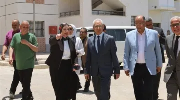 رئيس جامعة المنيا يزور مشروع المرافق السكنية الفاخرة والفندقية في المدن الجامعية