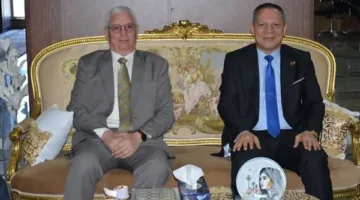 استقبال رئيس جامعة دمياط للوزير السابق للتعليم العالي