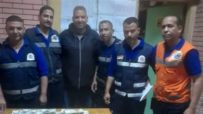 الأمانة في أروع تجلياتها: فريق إسعاف الإسماعيلية ينقذ مصابين ويعيد أموالاً تزيد عن ربع مليون جنيه الأمانة في أروع تجلياتها: فريق إسعاف الإسماعيلية ينقذ مصابين ويعيد أموالاً تزيد عن ربع مليون جنيه