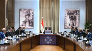 مدبولي يراقب آخر التطورات في تنفيذ مشروع تطوير مدينة رأس الحكمة على الساحل الشمالي الغربي