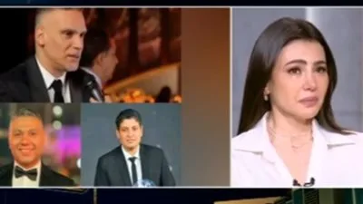 دينا فؤاد تبكي بشدة خلال حديثها عن المنتجين الأربعة الراحلين: فقدناهم بشكل مفاجئ وكانوا كعائلتي. دينا فؤاد تبكي بشدة خلال حديثها عن المنتجين الأربعة الراحلين: فقدناهم بشكل مفاجئ وكانوا كعائلتي.