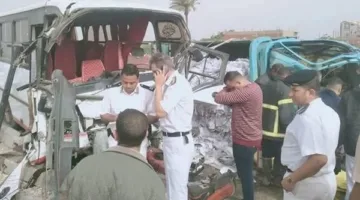 مصرع وإصابة 17 فردًا في حادث تصادم مروع بالمنيا