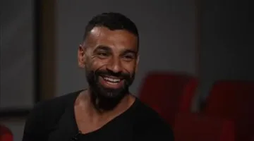 محمد صلاح: سأواصل اللعب حتى بلوغ الأربعين.. وأعبر عن امتناني لآرني سلوت وزملائي على دعمهم خلال الموسم.