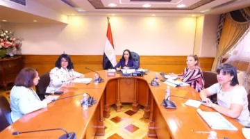 وزيرة التضامن تستعرض استراتيجية تحديث مؤسسات الدعم الاجتماعي