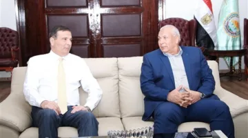 وزير الزراعة يناقش سبل الشراكة مع محافظ الوادي الجديد