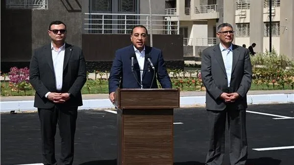 «مدبولي»: نواصل توفير الوحدات السكنية للمواطنين وفقاً لتوجيهات الرئيس السيسي «مدبولي»: نواصل توفير الوحدات السكنية للمواطنين وفقاً لتوجيهات الرئيس السيسي