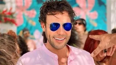 محمد إمام يتحدث عن شراكته مع انتصار في فيلم “صقر وكناريا”: ستكون تجربة ممتعة وستشاهدون شيئًا جديدًا. محمد إمام يتحدث عن شراكته مع انتصار في فيلم “صقر وكناريا”: ستكون تجربة ممتعة وستشاهدون شيئًا جديدًا.