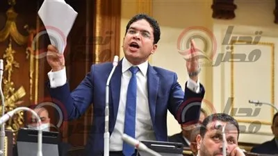 ضياء الدين دواد يعارض قوانين الانتخابات: الحكومة لم تحترم نتائج الحوار الوطني.. وفوزي يرد: القائمة النسبية لم تكن متفق عليها. ضياء الدين دواد يعارض قوانين الانتخابات: الحكومة لم تحترم نتائج الحوار الوطني.. وفوزي يرد: القائمة النسبية لم تكن متفق عليها.