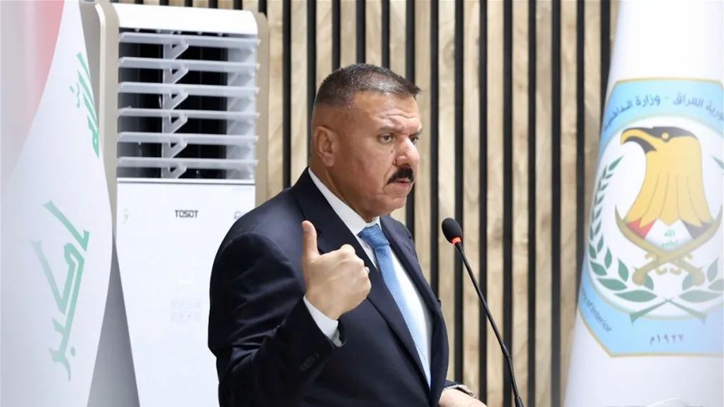 وزير الداخلية يقود اجتماعاً لتحسين أداء شرطة النجدة في بغداد والمحافظات. وزير الداخلية يقود اجتماعاً لتحسين أداء شرطة النجدة في بغداد والمحافظات.