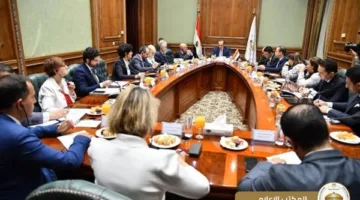 وزير الشؤون النيابية يبرز التزام الدولة باستمرار الحوار المثمر مع الجانب الأوروبي في شتى الأمور.