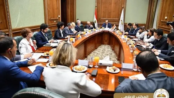 وزير الشؤون النيابية يبرز التزام الدولة باستمرار الحوار المثمر مع الجانب الأوروبي في شتى الأمور. وزير الشؤون النيابية يبرز التزام الدولة باستمرار الحوار المثمر مع الجانب الأوروبي في شتى الأمور.