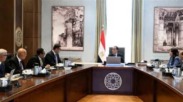 رئيس الوزراء يراقب تقدم تنفيذ مشروع مياه الشرب والصرف الصحي في مدن شرق وغرب القاهرة