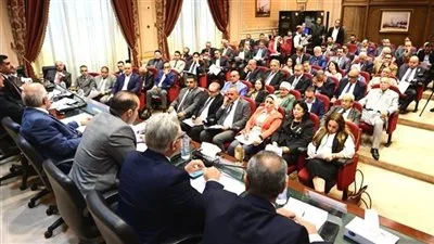 مصدر سياسي لـ “تحيا مصر”: قانون الإيجار القديم لن يضر المستأجرين، والبرلمان سيتأكد من توفير سكن بديل لكل مواطن. مصدر سياسي لـ “تحيا مصر”: قانون الإيجار القديم لن يضر المستأجرين، والبرلمان سيتأكد من توفير سكن بديل لكل مواطن.