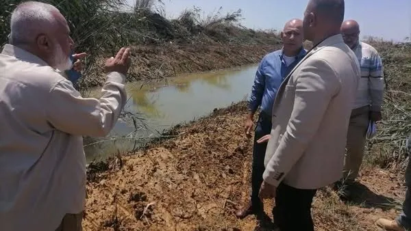 وزارة الزراعة تتابع صيانة وتنظيف مصارف القرى الجديدة في السويس وزارة الزراعة تتابع صيانة وتنظيف مصارف القرى الجديدة في السويس