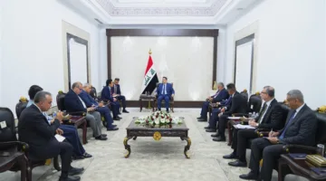 رئيس الوزراء يؤكد أهمية تطبيق توصيات مؤتمرات بغداد حول المياه لمواجهة تحديات التغير المناخي.