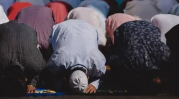 مواعيد الصلوات ليوم الإثنين 26 مايو 2025