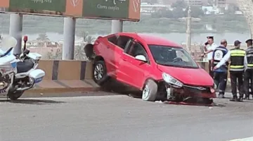 طبيبة تتعرض لإصابات خطيرة جراء حادث اصطدام سيارة خاصة في المنيا