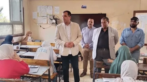 مدير تعليم دمياط يزور لجان الامتحانات في كفر سعد ويؤكد على أهمية الانضباط مدير تعليم دمياط يزور لجان الامتحانات في كفر سعد ويؤكد على أهمية الانضباط