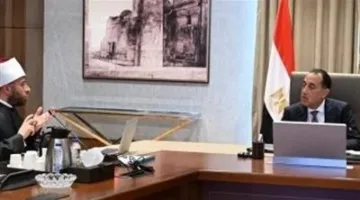 رئيس الوزراء يناقش مع وزير الأوقاف قضايا تحسين ممتلكات الهيئة وتعزيز الرسالة الدينية