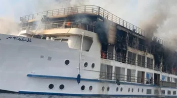 إخماد حريق في باخرة نيلية معروفة بالجيزة