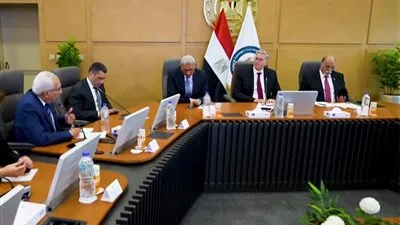 خلال اجتماعه مع وزير البترول، رئيس لجنة الطاقة في مجلس الشيوخ: تعديل قانون الثروة المعدنية يُعتبر نقطة تحول في تعزيز الاستثمار في التعدين. خلال اجتماعه مع وزير البترول، رئيس لجنة الطاقة في مجلس الشيوخ: تعديل قانون الثروة المعدنية يُعتبر نقطة تحول في تعزيز الاستثمار في التعدين.