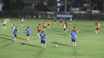 بالفيديو: أسود الرافدين في البصرة يستعدون لمباراة ضد كوريا