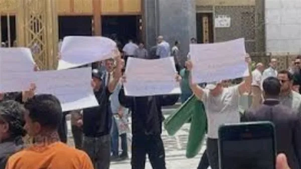 مرخصة للاستخدام الشخصي: تفاصيل مفاجئة حول الأسلحة التي تم العثور عليها في منزل أحمد الدجوي مرخصة للاستخدام الشخصي: تفاصيل مفاجئة حول الأسلحة التي تم العثور عليها في منزل أحمد الدجوي