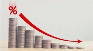 توقعات باستمرار الاتجاه التنازلي لأسعار الفائدة حتى نهاية العام الجاري ومنتصف العام القادم