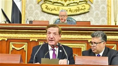 فخري الفقي: زيادة الرواتب ستفيد 4.8 مليون موظف بتكلفة 104 مليارات جنيه فخري الفقي: زيادة الرواتب ستفيد 4.8 مليون موظف بتكلفة 104 مليارات جنيه