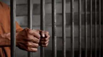 الحكم بسماع 7 سنوات على موظف في مؤسسة الشهداء