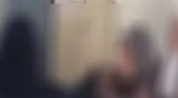 طالبات من عصر جديد: طالبة في المرحلة الإعدادية تعتدي على معلمتها بالصفع والركل أثناء الامتحانات في مدرسة بالهرم