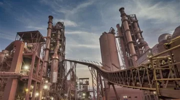 «لافارچ مصر» تعلن عن نشاطين في مجال الاستدامة وإنتاج الأسمنت