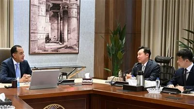 رئيس الوزراء يستقبل وفد شركة «سامسونج إلكترونيكس» لمناقشة تعزيز التعاون في مجالات التكنولوجيا. رئيس الوزراء يستقبل وفد شركة «سامسونج إلكترونيكس» لمناقشة تعزيز التعاون في مجالات التكنولوجيا.