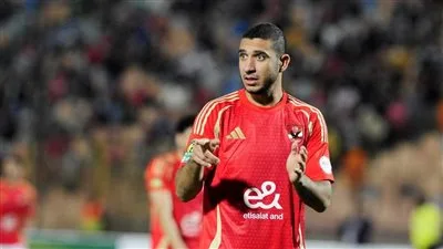 مصدر من الأهلي لتحيا مصر: رامي ربيعة يضع شروطًا للنادي ويطالب بعمولة لأخيه، وأصبح خارج الفريق رسميًا. مصدر من الأهلي لتحيا مصر: رامي ربيعة يضع شروطًا للنادي ويطالب بعمولة لأخيه، وأصبح خارج الفريق رسميًا.