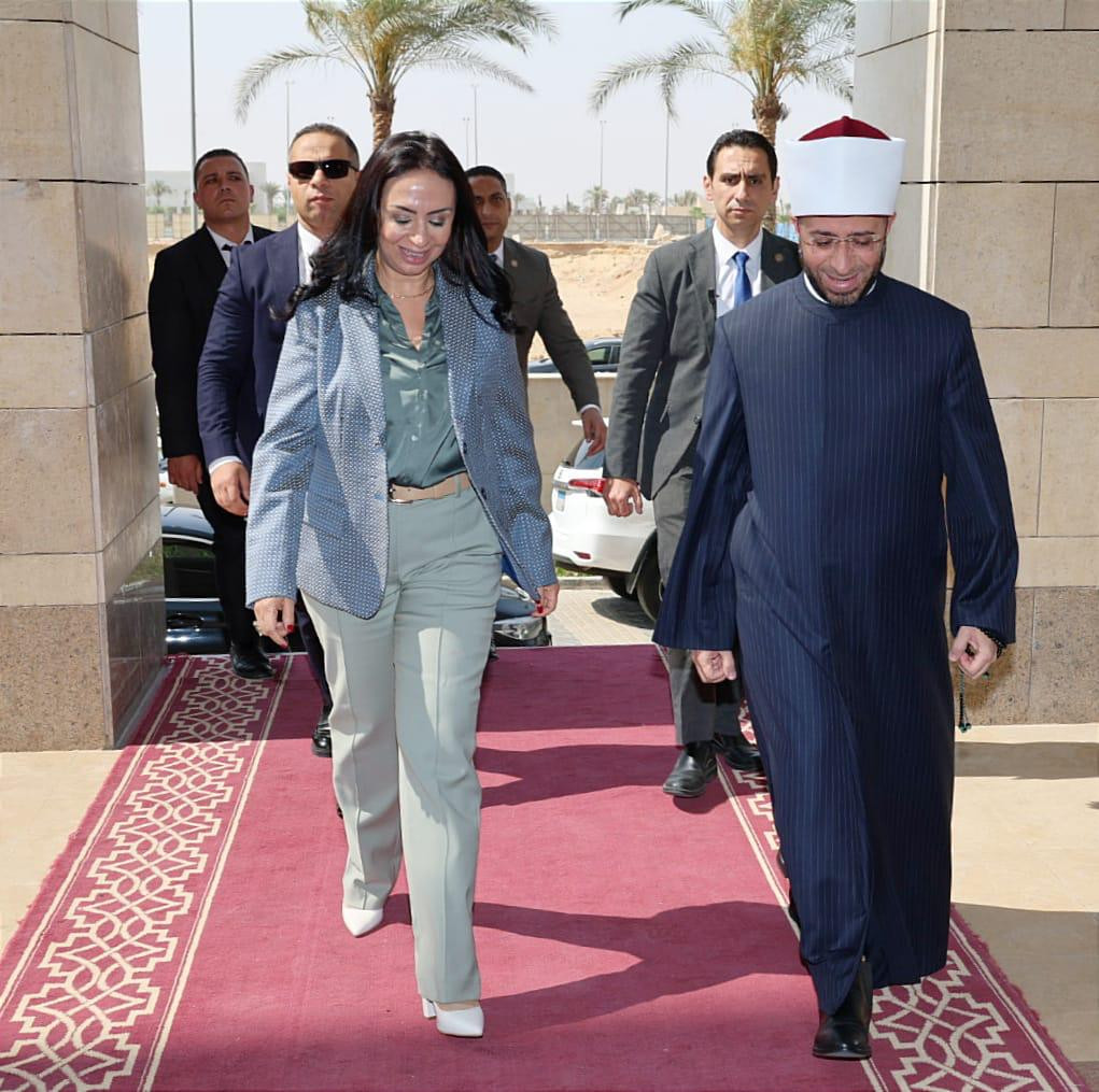 وزيرا الأوقاف والتضامن