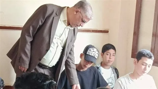 وكيل “تعليم المنوفية” يراقب امتحانات نهائي العام في إدارة منوف التعليمية وكيل “تعليم المنوفية” يراقب امتحانات نهائي العام في إدارة منوف التعليمية