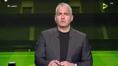 عاجل: تسليم كأس الدوري على أرض الملعب نتيجة التنسيق بين الشركة المتحدة والنائب أحمد دياب عاجل: تسليم كأس الدوري على أرض الملعب نتيجة التنسيق بين الشركة المتحدة والنائب أحمد دياب