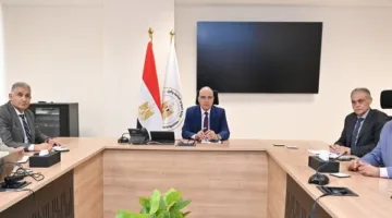 سويلم يقدم عرضًا لمقترح تطوير نظام الري في وادي النقرة