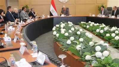 الكهرباء: تعزيز كفاءة الطاقة من خلال تنظيم شفاف ومنافسة نزيهة الكهرباء: تعزيز كفاءة الطاقة من خلال تنظيم شفاف ومنافسة نزيهة