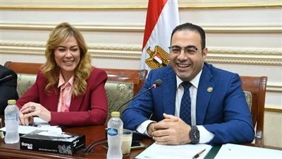 رئيس شباب النواب: برنامج “المرأة تقود للتنفيذيات” يعكس رؤية الرئيس السيسي في تأهيل القيادات تمهيدًا للتمكين خلال مشاركته في المقابلات. رئيس شباب النواب: برنامج “المرأة تقود للتنفيذيات” يعكس رؤية الرئيس السيسي في تأهيل القيادات تمهيدًا للتمكين خلال مشاركته في المقابلات.