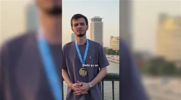 دعماً لغزة.. بطل كونغ فو تركي يتخلص من ميداليته الذهبية في نهر النيل.