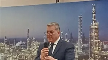 وزير البترول لوطننا مصر: نمتلك ثروات من النفط والخامات ونشهد بداية جديدة لخليج السويس والصحراء الغربية.