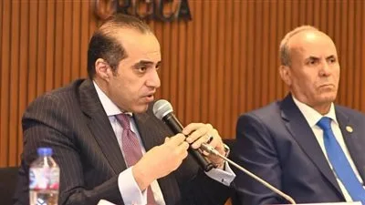 وزير الشئون النيابية: قانون الاستثمار المصري حافظ على التوازن من خلال منح الدولة الحق في تنظيم القضايا الاجتماعية والبيئية. وزير الشئون النيابية: قانون الاستثمار المصري حافظ على التوازن من خلال منح الدولة الحق في تنظيم القضايا الاجتماعية والبيئية.